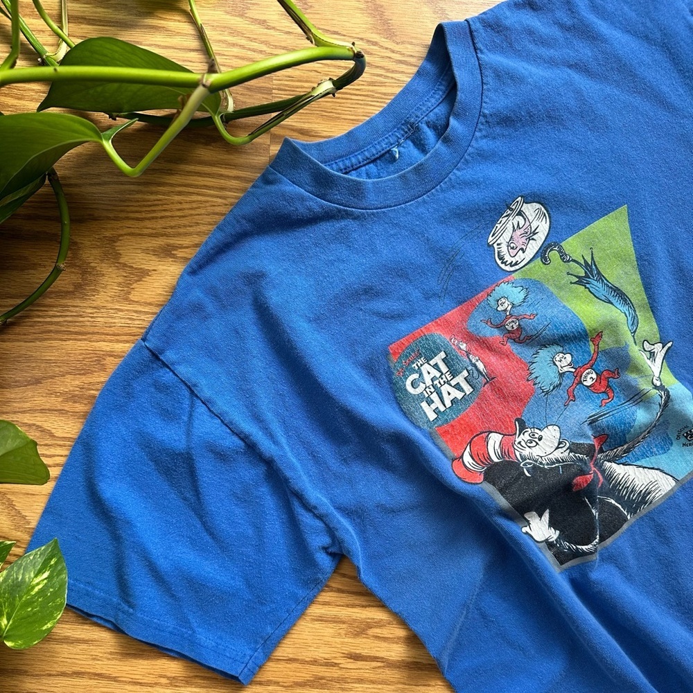 Vintage 90s Dr. Seuss Cat in the Hat Official Movie Merchandise T-Shirt.